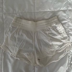 2.5 high waisted hotty hot shorts